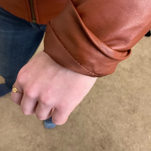 Leather jacket size small - Picture 6 of 7
